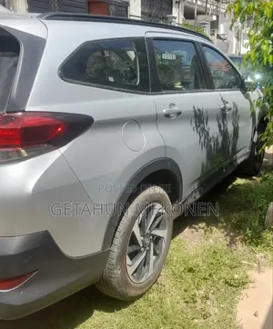 Toyota Rush 2022 Silver