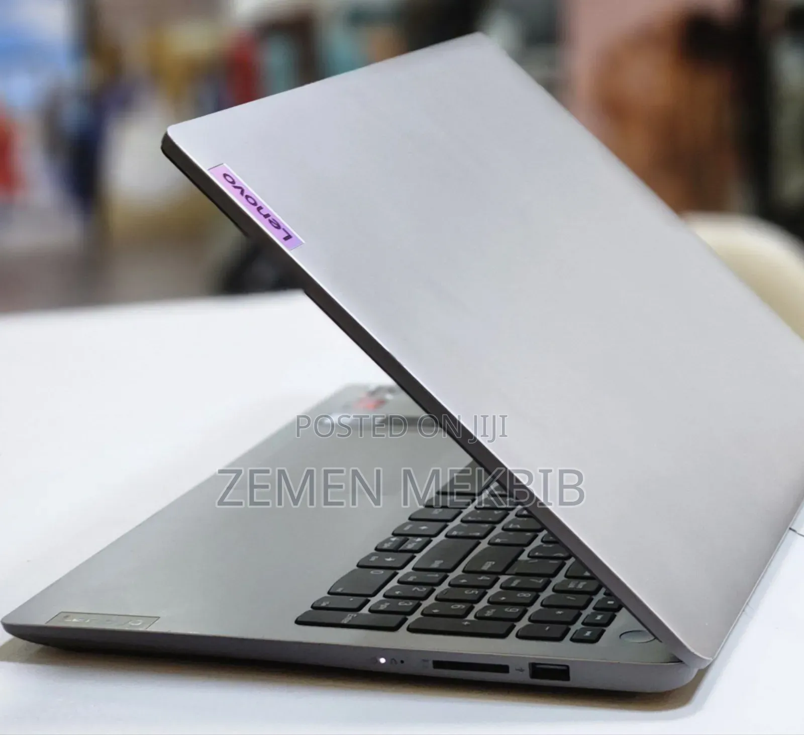 New Laptop Lenovo 8GB AMD Ryzen 7 SSD 512GB