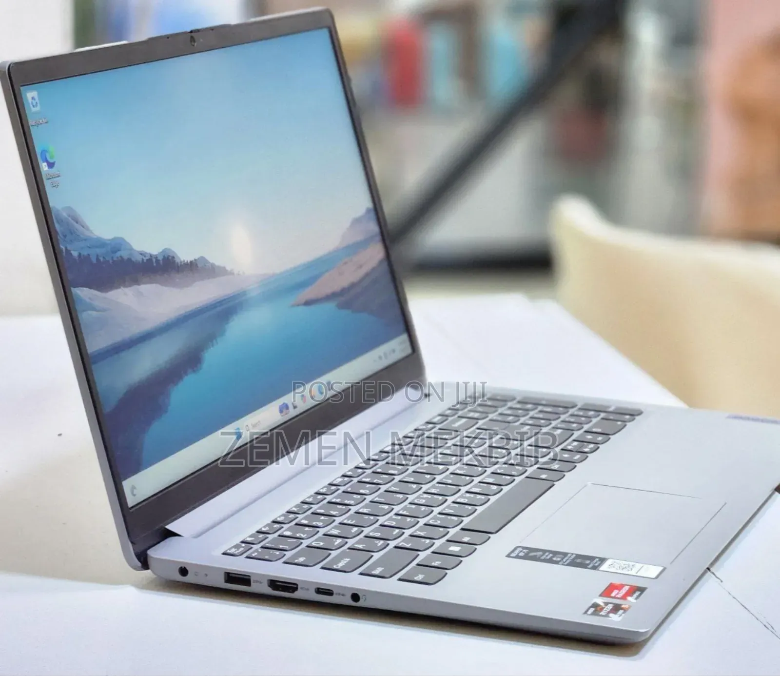 New Laptop Lenovo 8GB AMD Ryzen 7 SSD 512GB