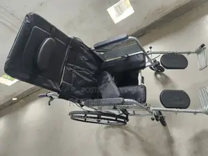 Photo - Commode Classic Wheelchair痛苦wheelchair晻你wheelchair丸的wheelchair Medical