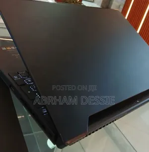 New Laptop Asus 8GB Intel Core I7 SSD 16 GB