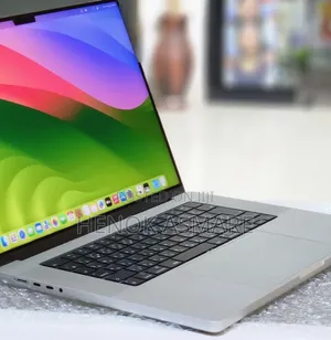 New Laptop Apple MacBook Pro 2019 32GB Apple M2 SSD 1T