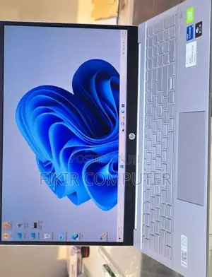 New Laptop HP Pavilion 17 16GB Intel Core I5 SSD 512GB