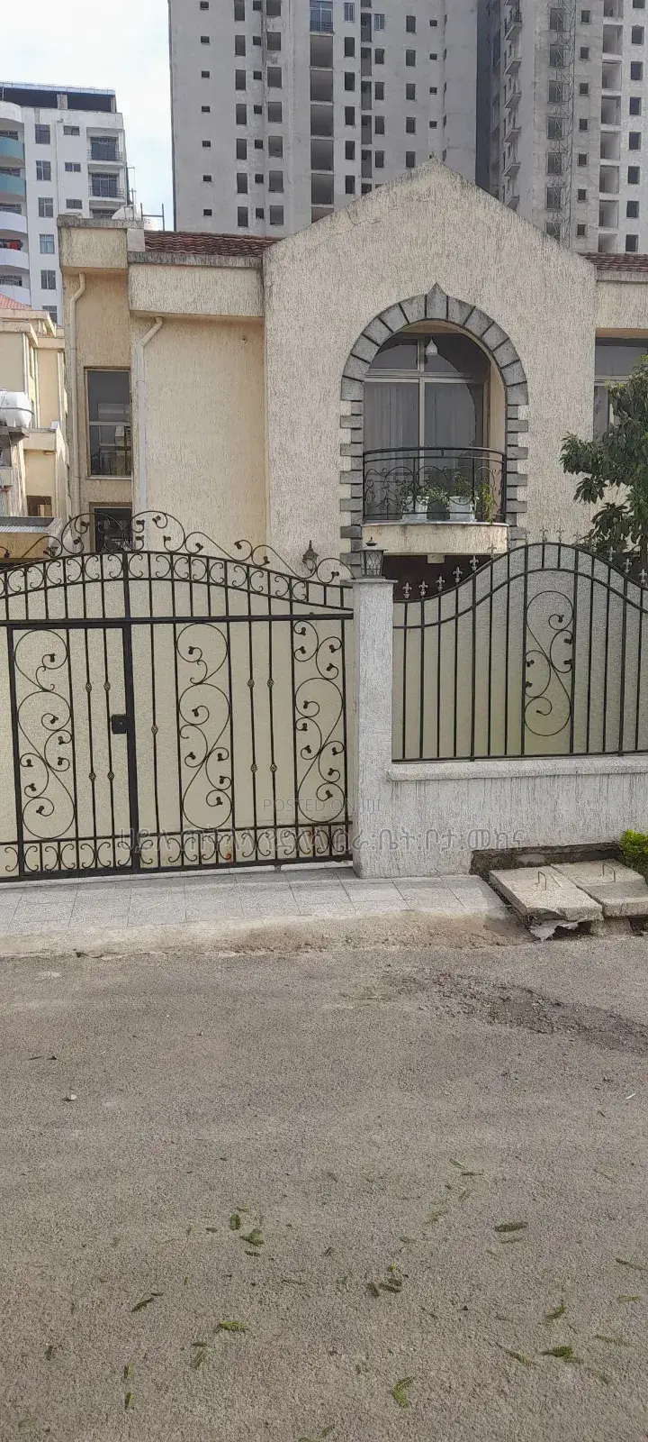 Furnished 4bdrm House in Gift Real State, Yeka for sale