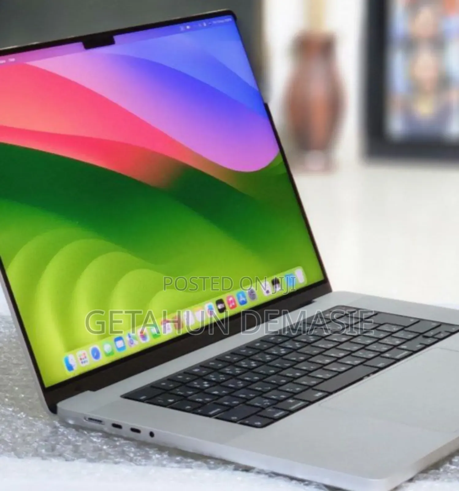 New Laptop Apple MacBook Pro M1 32GB Intel Core I7 SSD 512GB