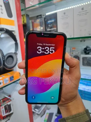 Photo - Apple iPhone 11 Pro 64 GB