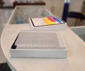 Photo - New Apple iPad (2025) 128 GB Silver