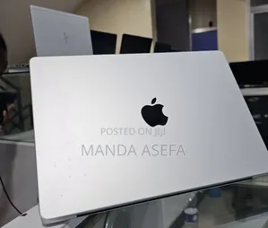 New Laptop Apple MacBook Pro 8GB Apple M3 SSD 512GB