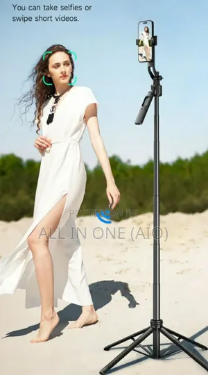 Q13 Smart Follow Selfie Stick