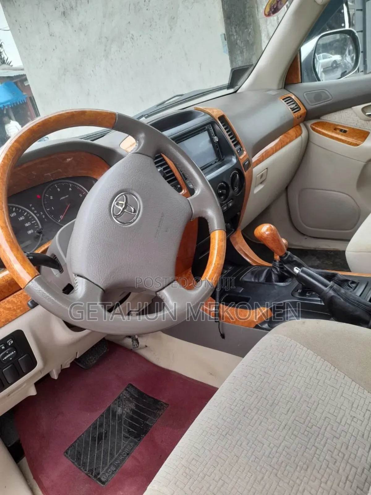 Toyota Land Cruiser 2005 Gold