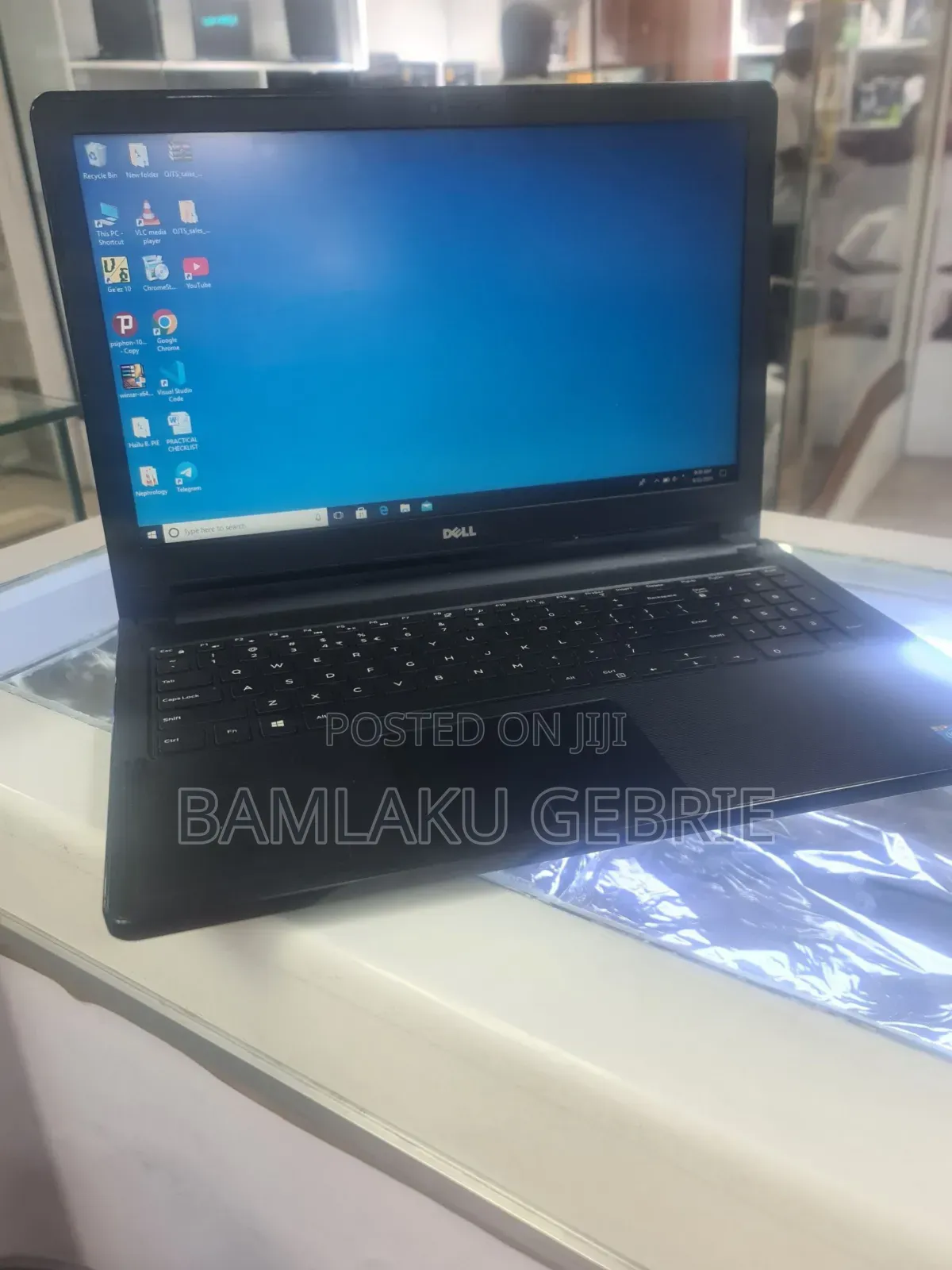 New Laptop Dell Vostro V13 4GB Intel Core I5 HDD 1T