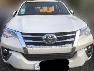 Toyota Fortuner 2.8 D AWD 2020 White