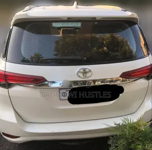 Toyota Fortuner 2.8 D AWD 2020 White