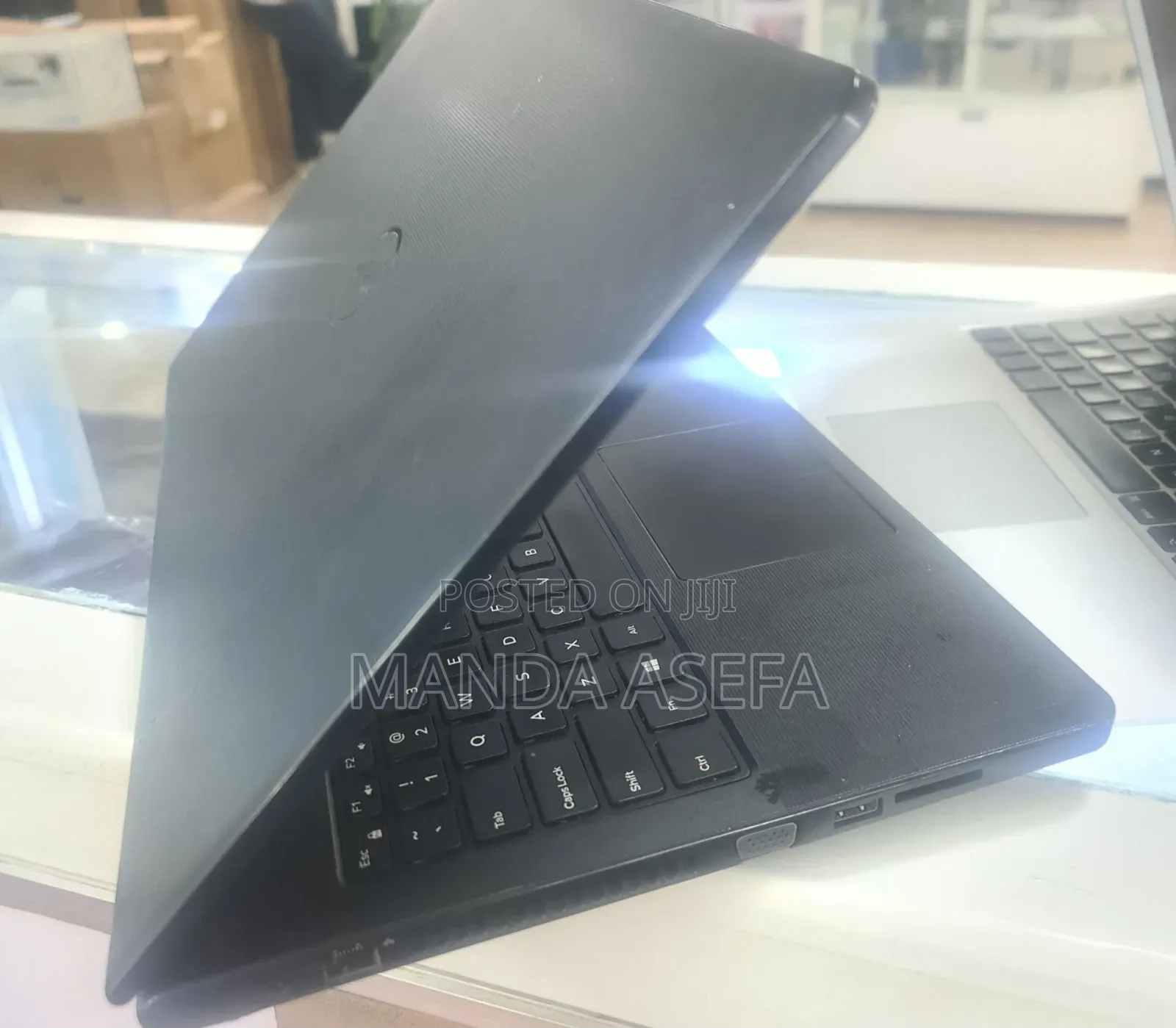 New Laptop Dell 4GB Intel Core I5 HDD 1T