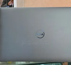 New Laptop Dell Precision 5540 16GB Intel Core I7 SSD 512GB