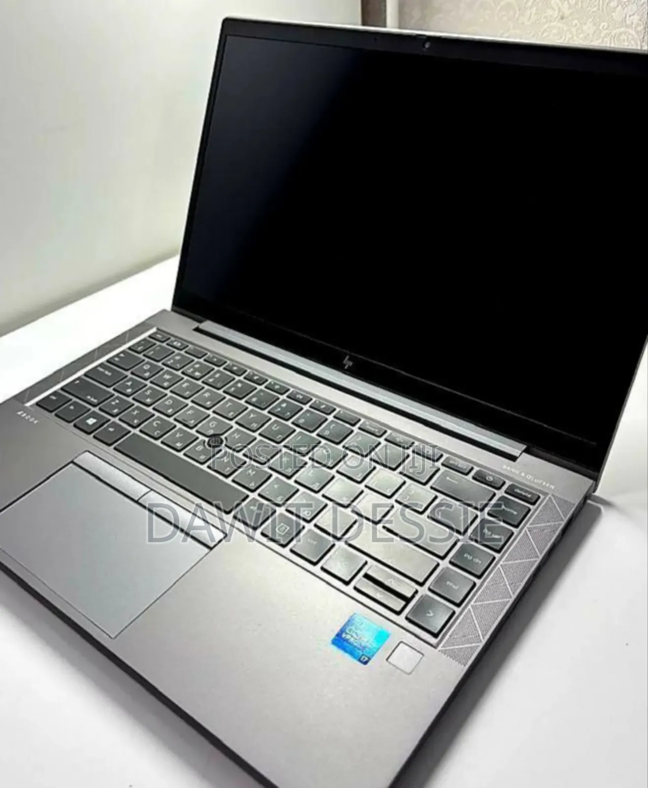 New Laptop HP 14-Dq1088wm 4GB Intel Core I7 SSD 512GB