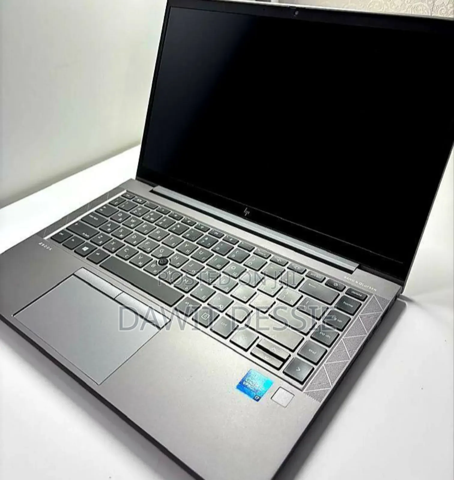 New Laptop HP 14-Dq1088wm 4GB Intel Core I7 SSD 512GB