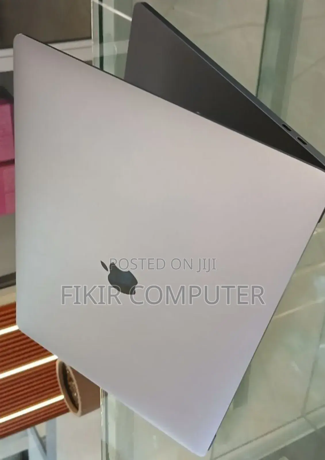 New Laptop Apple MacBook Pro 2019 16GB Intel Core I5 SSD 512GB