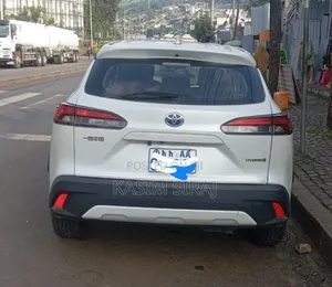 Toyota Corolla Cross Hybrid 2023 White