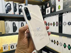 Photo - New Samsung Galaxy M16 128 GB Pink