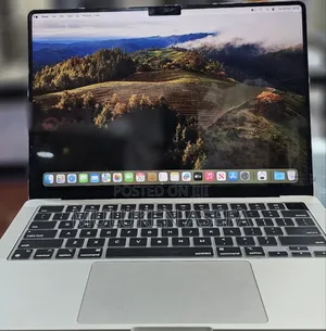 New Laptop Apple MacBook Pro 8GB Intel Core M3 SSD 512GB