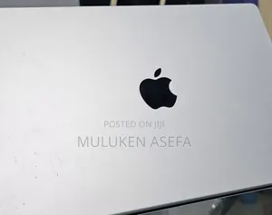 New Laptop Apple MacBook Pro 8GB Intel Core M3 SSD 512GB