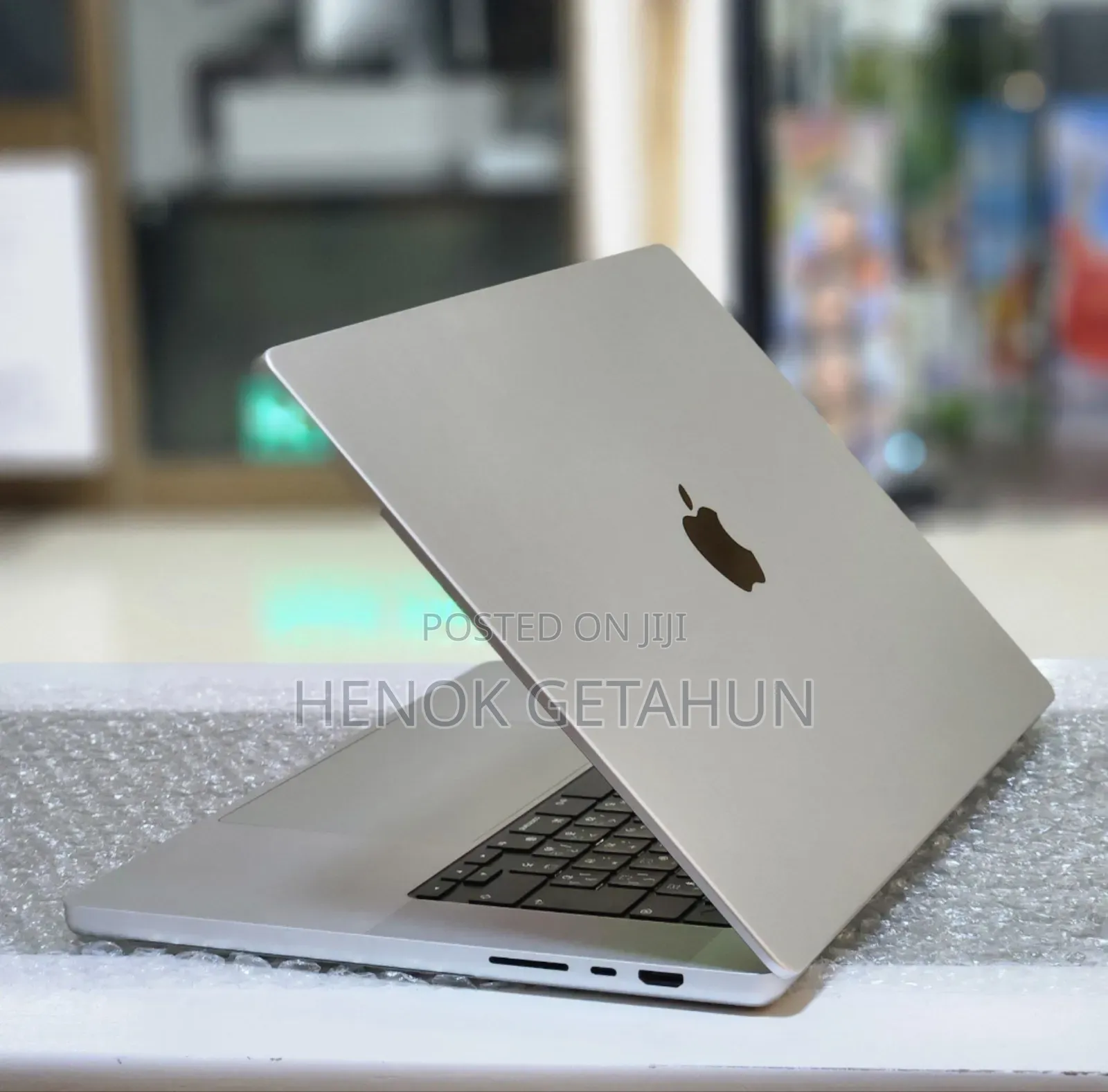 New Laptop Apple MacBook Pro M1 32GB Apple M1 Pro SSD 512GB