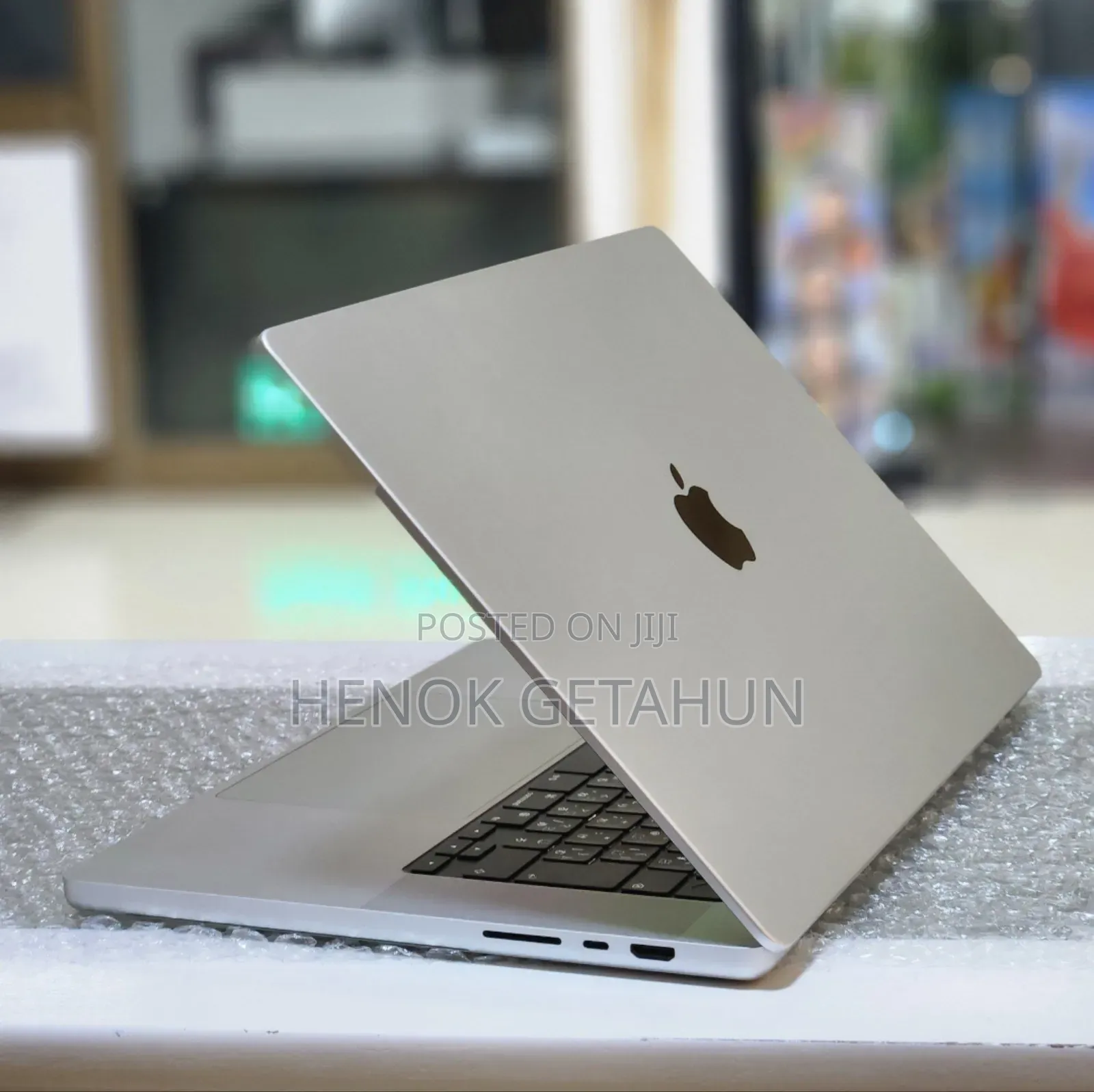 New Laptop Apple MacBook Pro M1 32GB Apple M1 Pro SSD 512GB