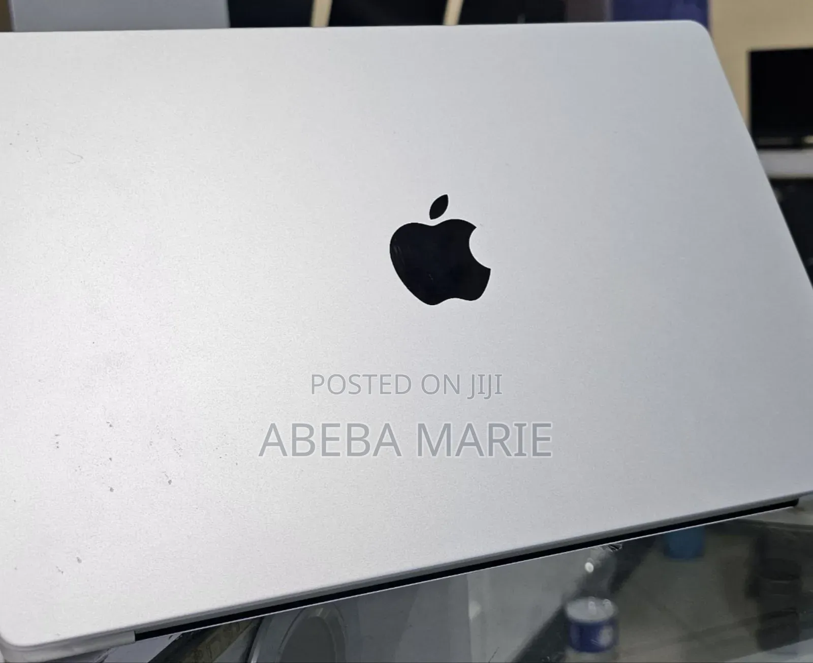 New Laptop Apple MacBook Pro 2023 M3 14-Inch 8GB Apple M3 Pro SSD 512GB