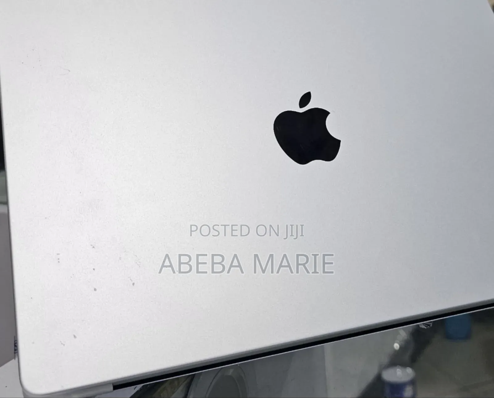 New Laptop Apple MacBook Pro 2023 M3 14-Inch 8GB Apple M3 Pro SSD 512GB