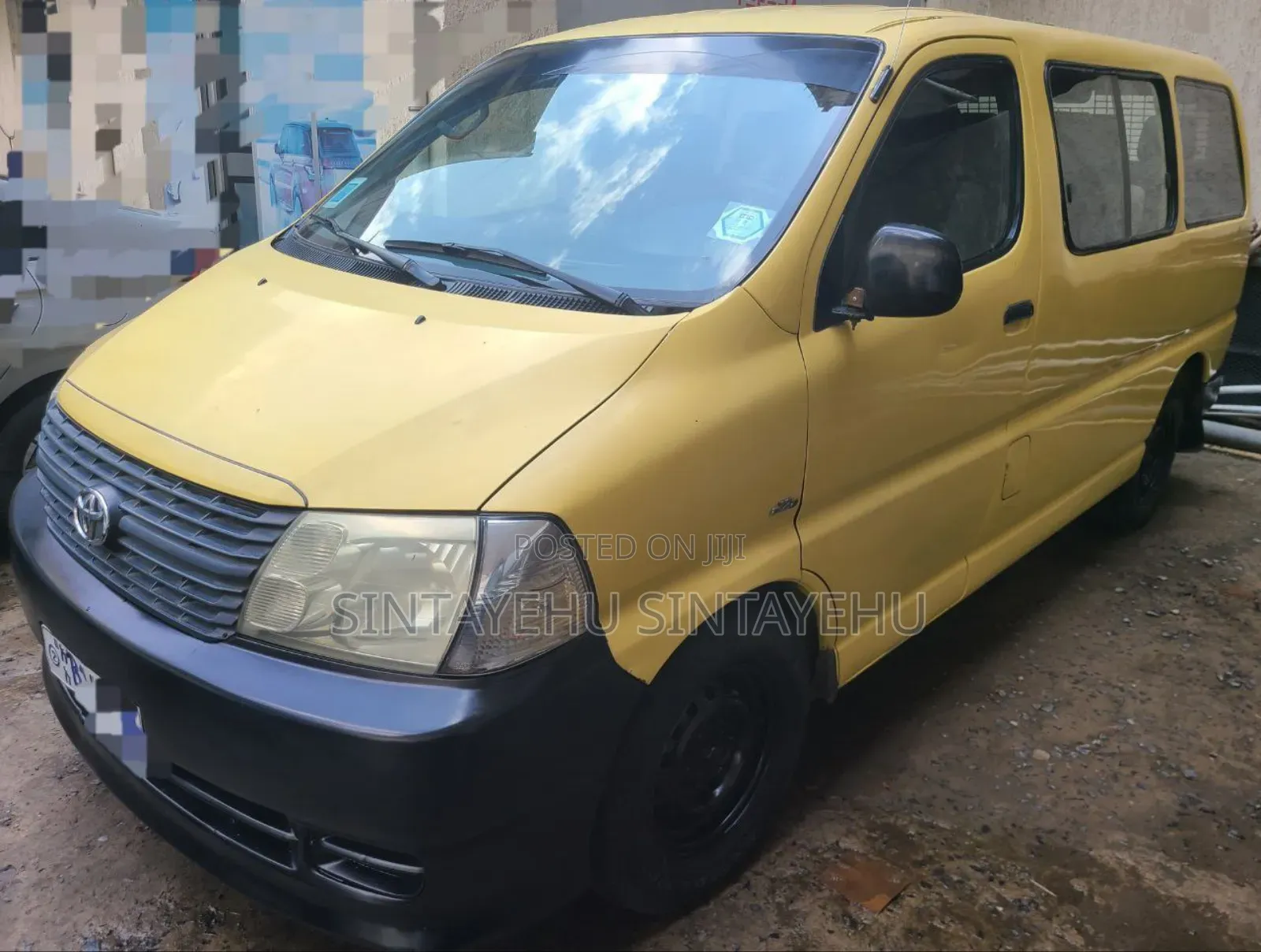 Toyota HiAce 2008 Yellow