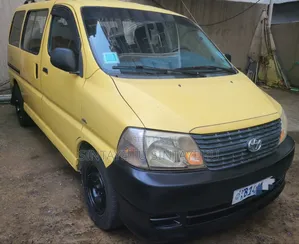 Toyota HiAce 2008 Yellow