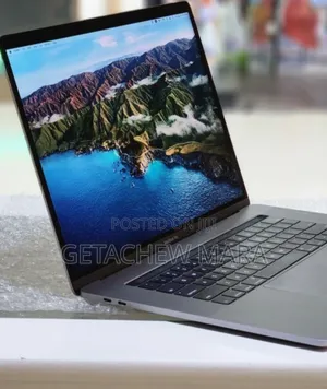 New Laptop Apple MacBook Pro 2017 16GB Intel Core I7 SSD 512GB