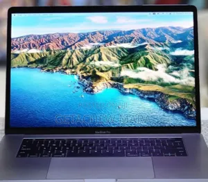 New Laptop Apple MacBook Pro 2017 16GB Intel Core I7 SSD 512GB
