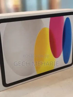 Photo - New Apple iPad (2025) 128 GB White