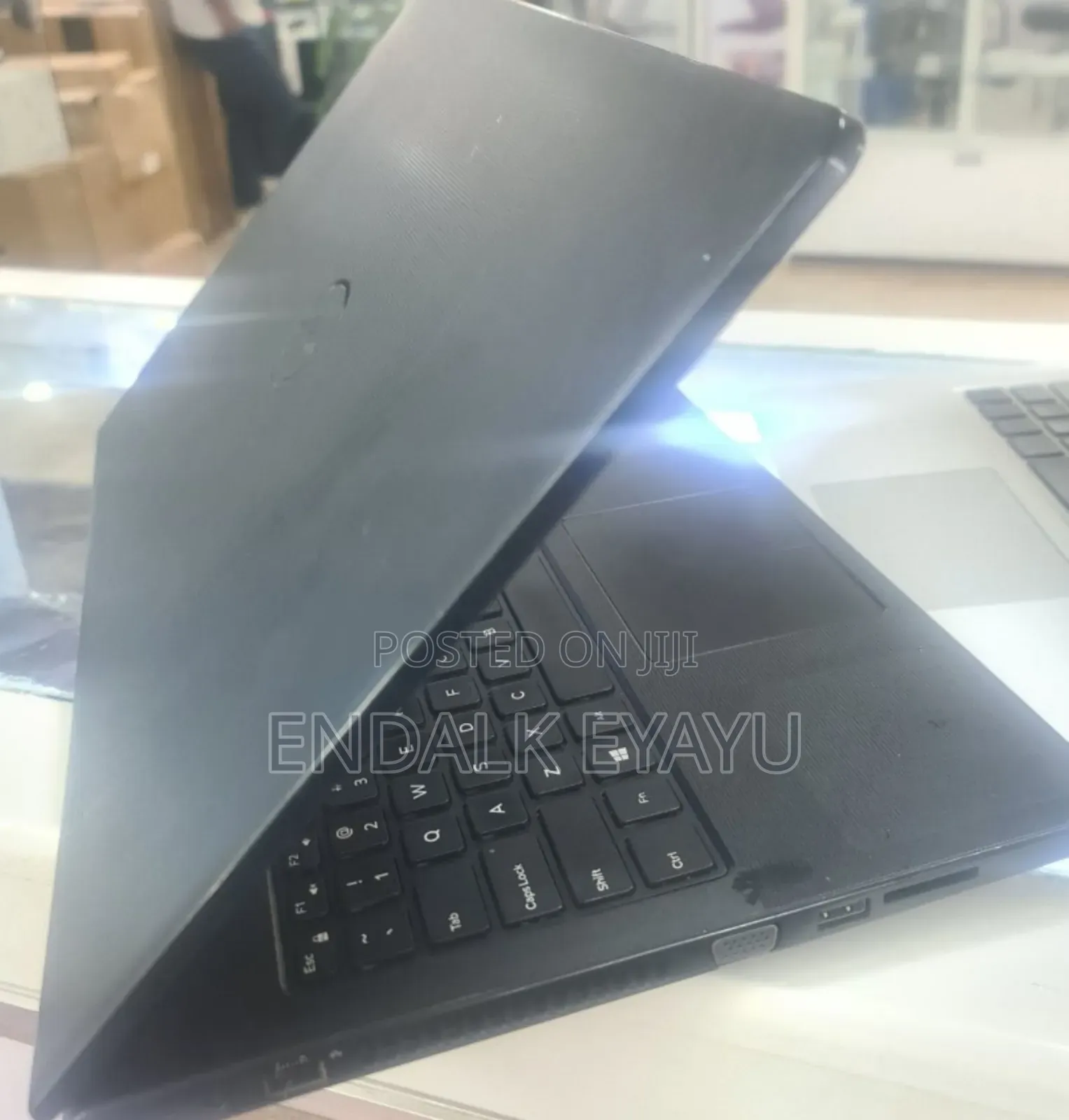 New Laptop Dell Vostro 15 3000 4GB Intel Core I5 HDD 1T