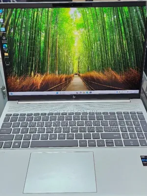 Photo - New Laptop HP Pavilion 17 16GB Intel Core i7 SSD 1T