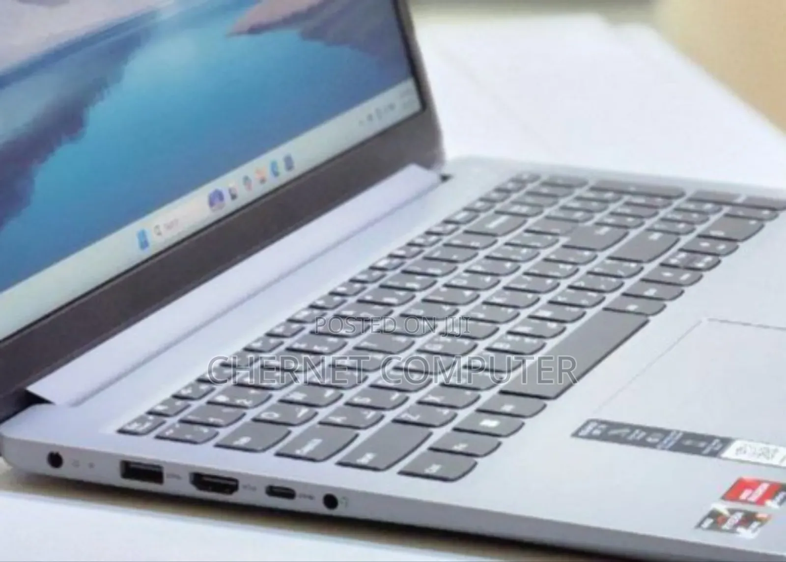 New Laptop Lenovo 8GB AMD Ryzen 5 SSD 512GB