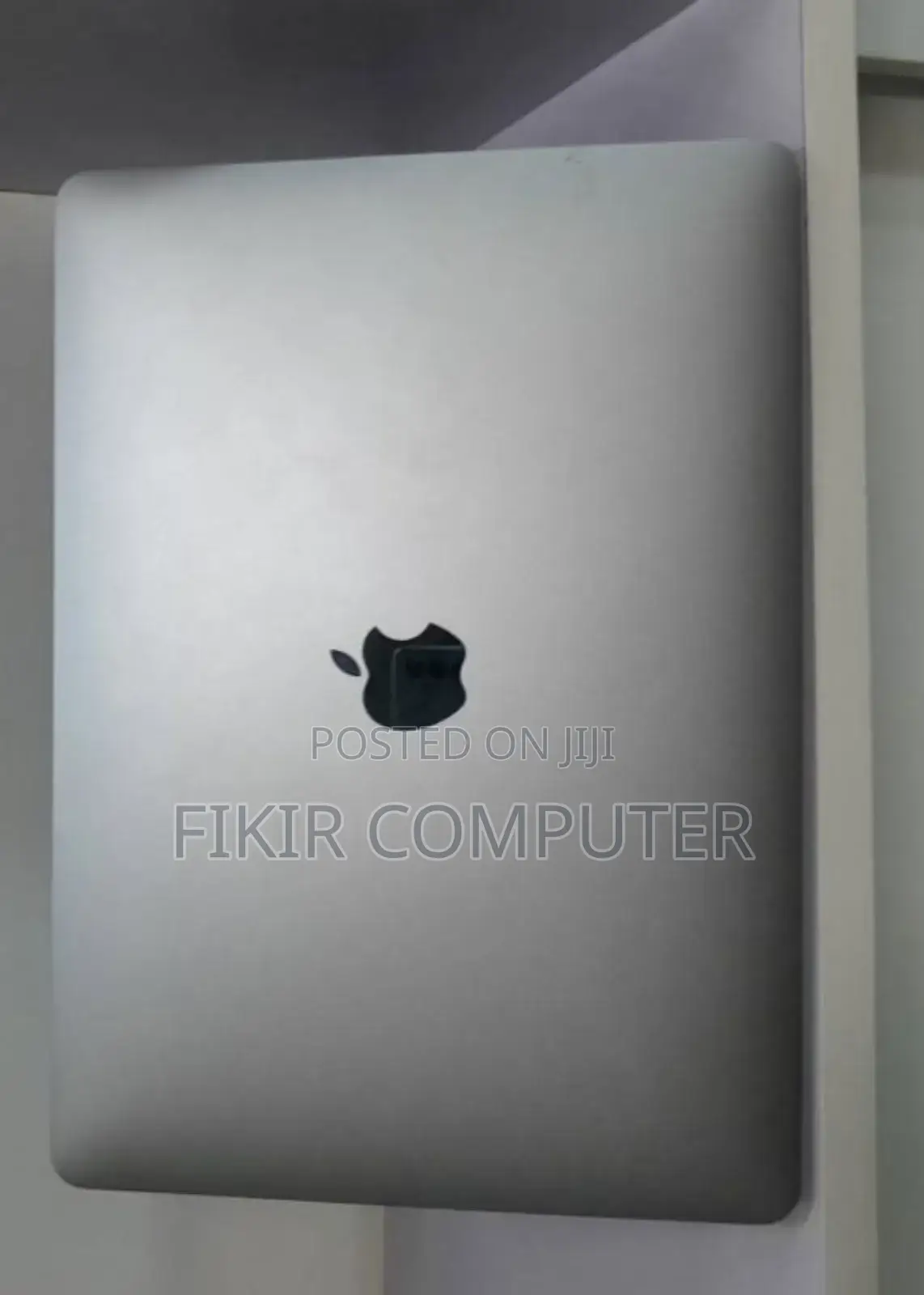 New Laptop Apple MacBook Pro 2017 8GB Intel Core I5 SSD 128GB