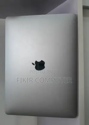 New Laptop Apple MacBook Pro 2017 8GB Intel Core I5 SSD 128GB