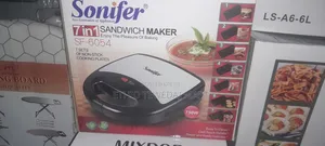 Photo - Sonifer Sf-6054 7-in-1 Sandwich Maker.