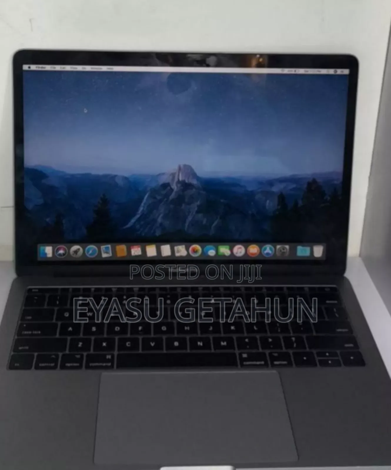 New Laptop Apple MacBook Pro 2017 8GB Intel Core I5 SSD 128GB