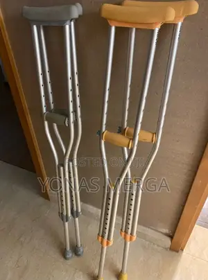 Photo - Axillary Crutches鈦፬crutches❨❩呂youth, Adults, Tall People - Supports