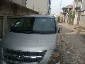 Photo - Hyundai Starex 2012 Silver