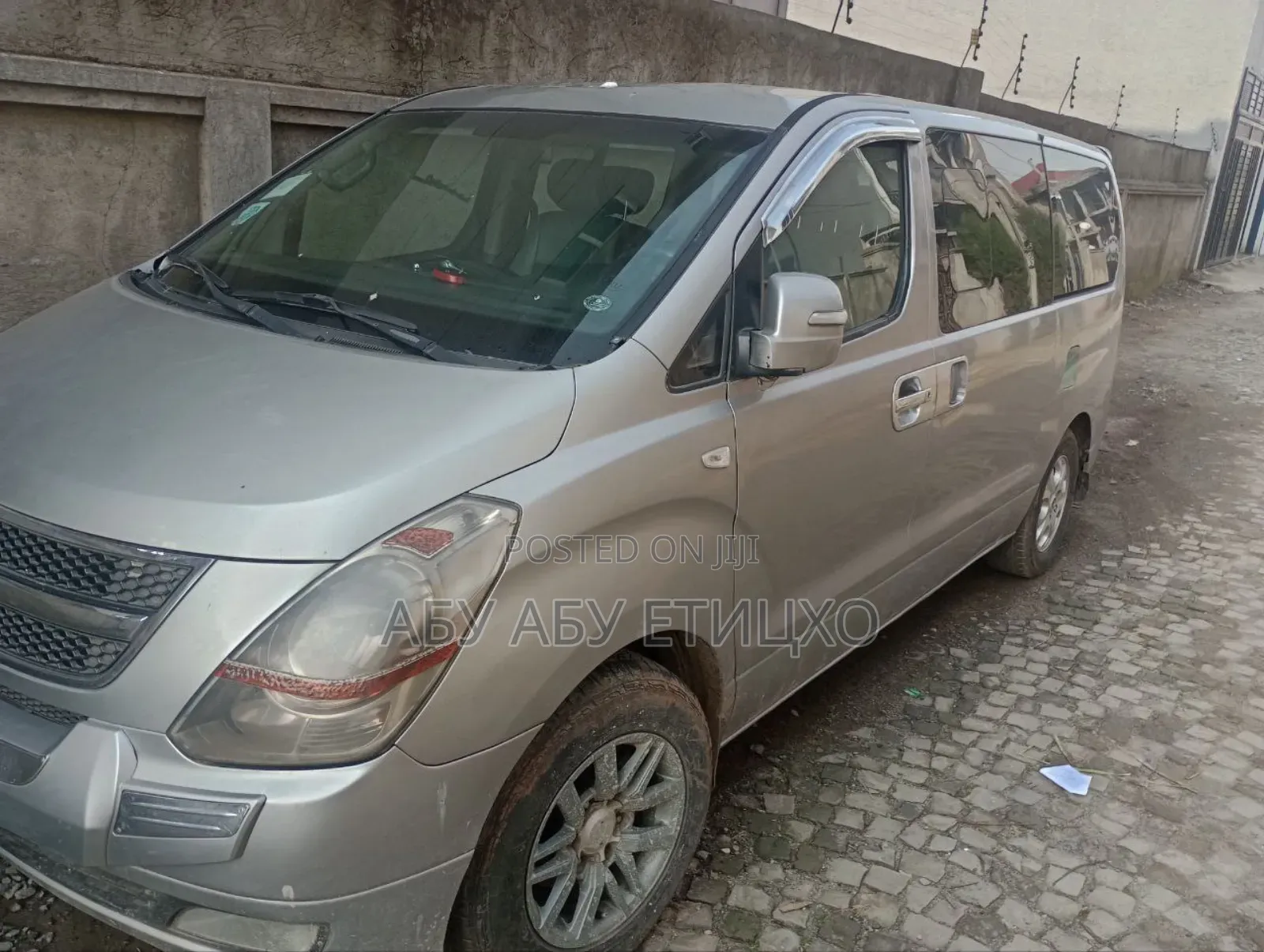 Hyundai Starex 2012 Silver