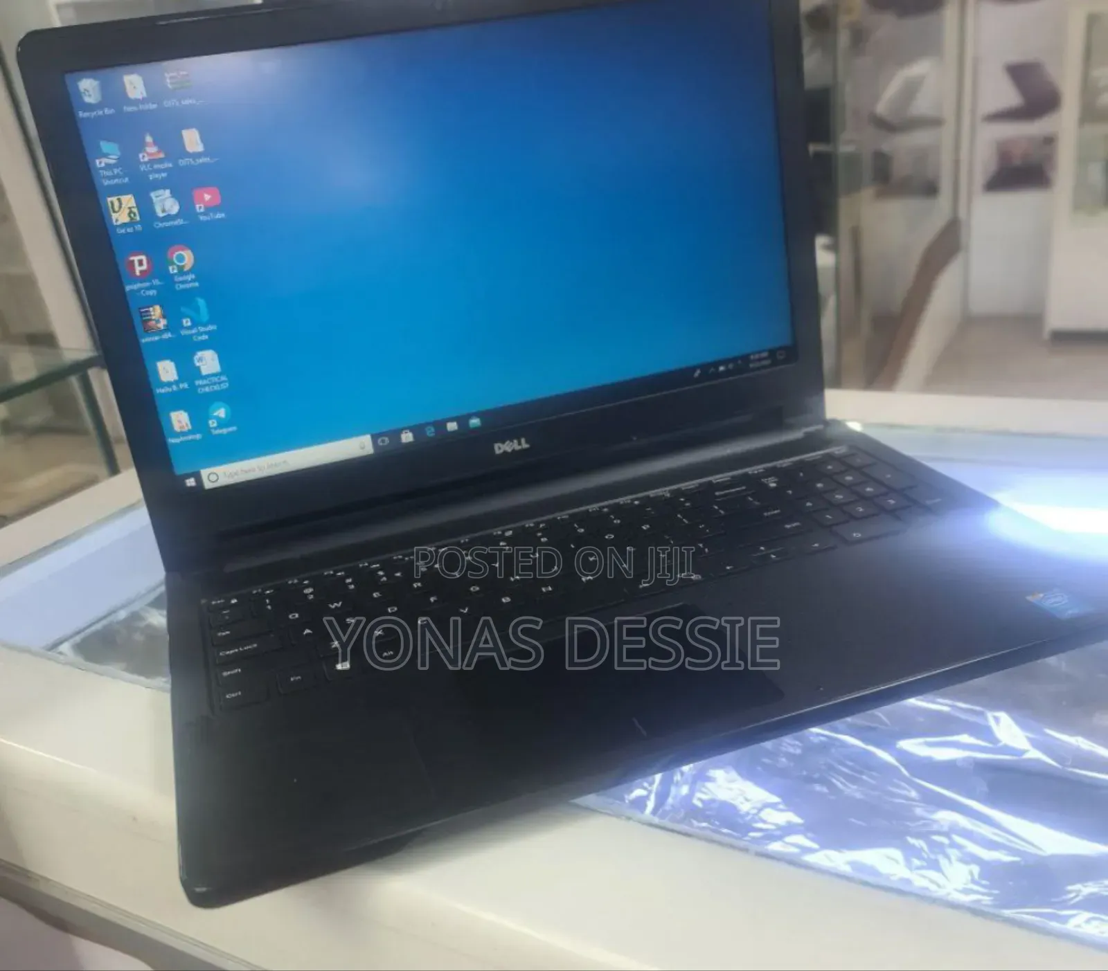 Laptop Dell Vostro 1540 4GB Intel Core I5 HDD 1T