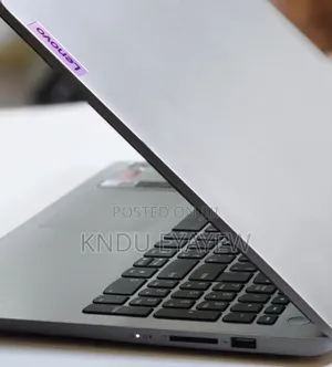New Laptop Lenovo 8GB AMD Ryzen 5 SSD 512GB