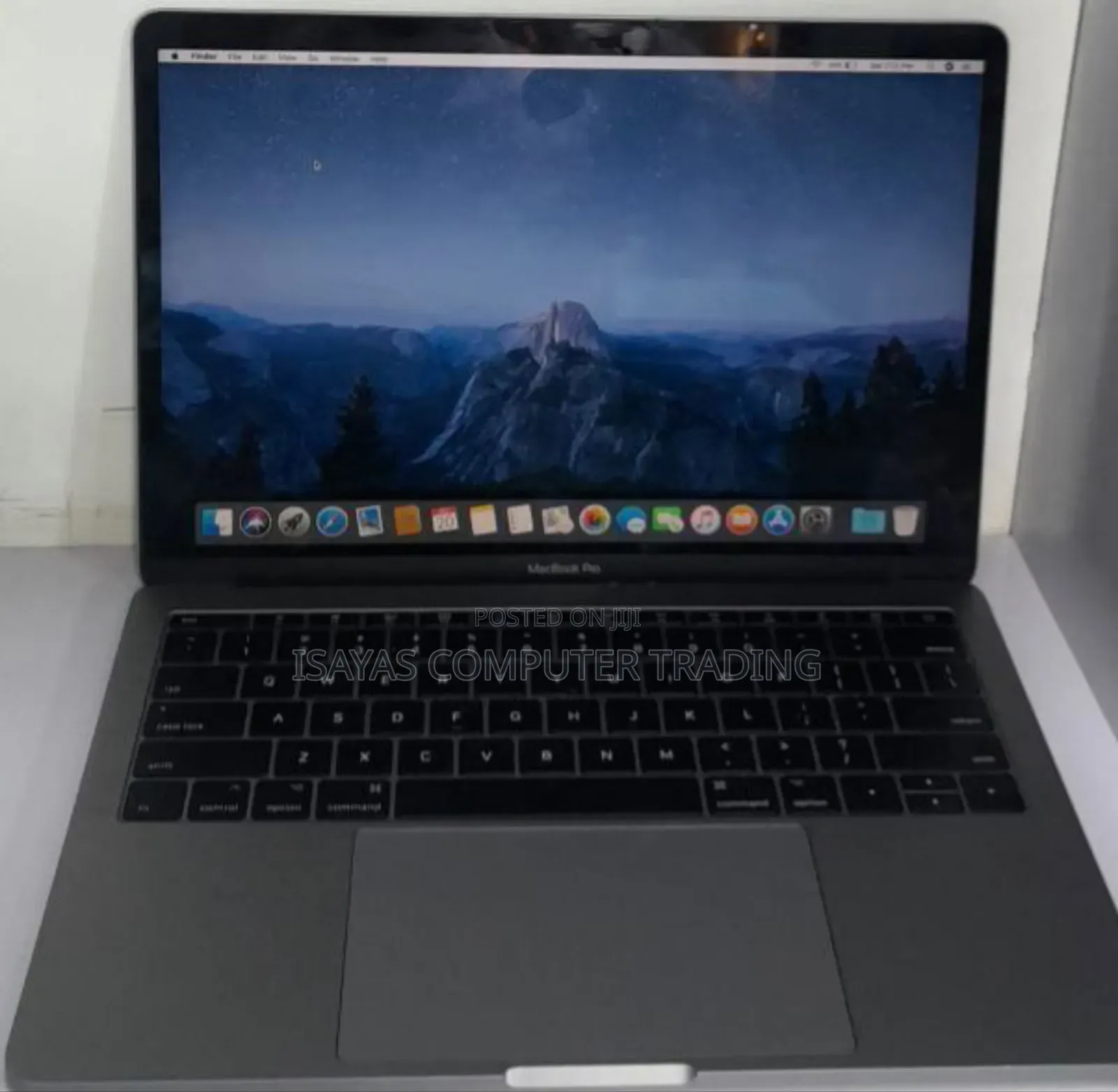 New Laptop Apple MacBook Pro 2017 8GB Intel Core I5 SSD 128GB