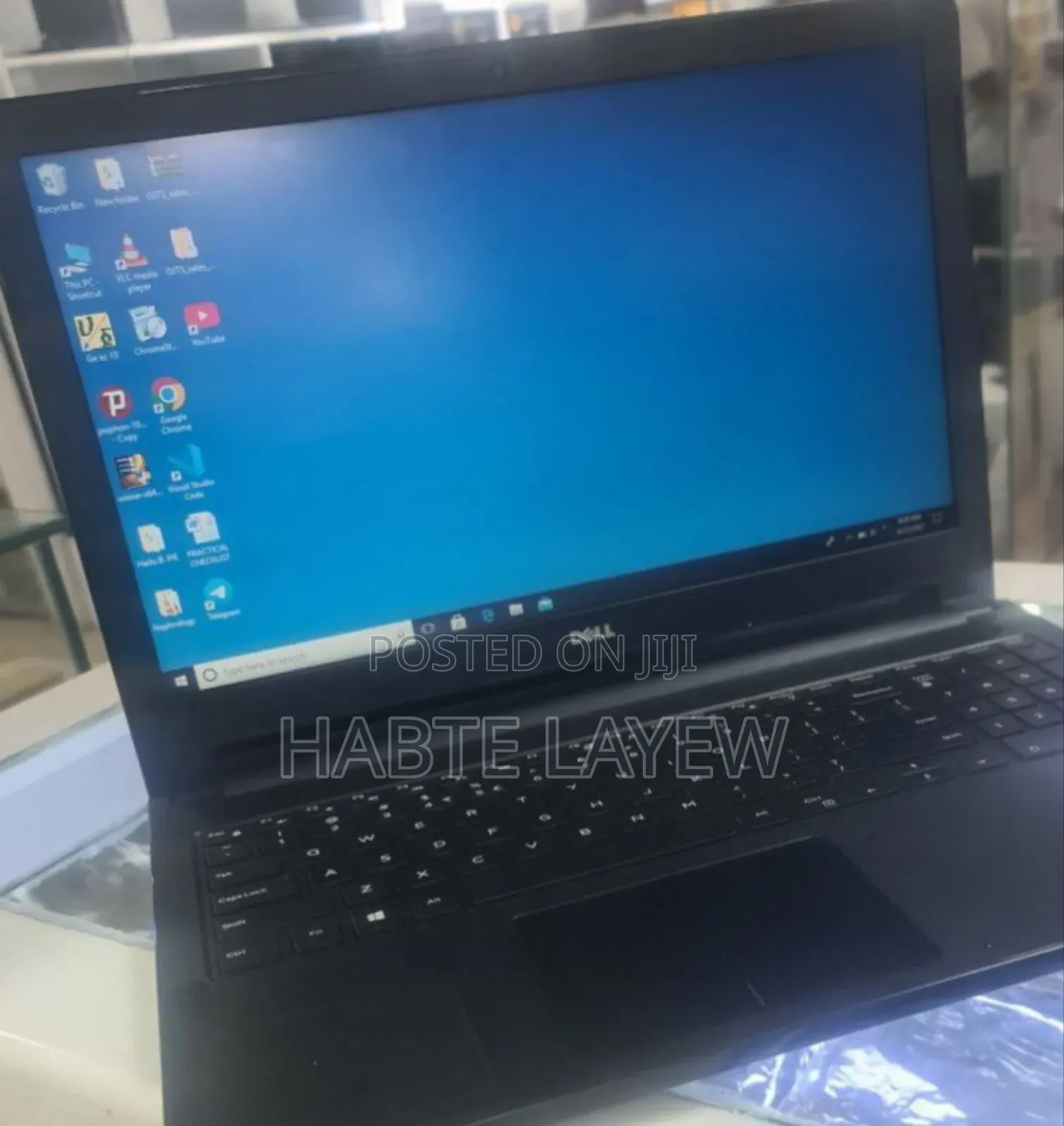 New Laptop Dell Vostro DVCI315 4GB Intel Core I5 SSD 1T