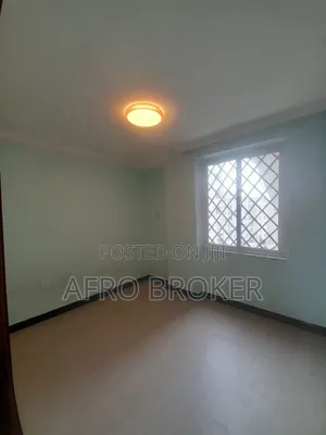 Furnished 3bdrm Condo in Koye Project 18, Akaky Kaliti for sale